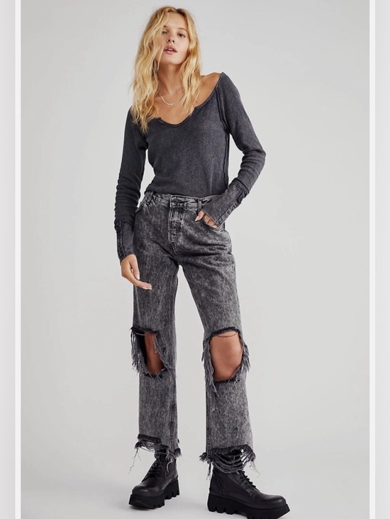 We The Free Denim - We The Free Distressed Straight-Leg Jeans in Charcoal Gray